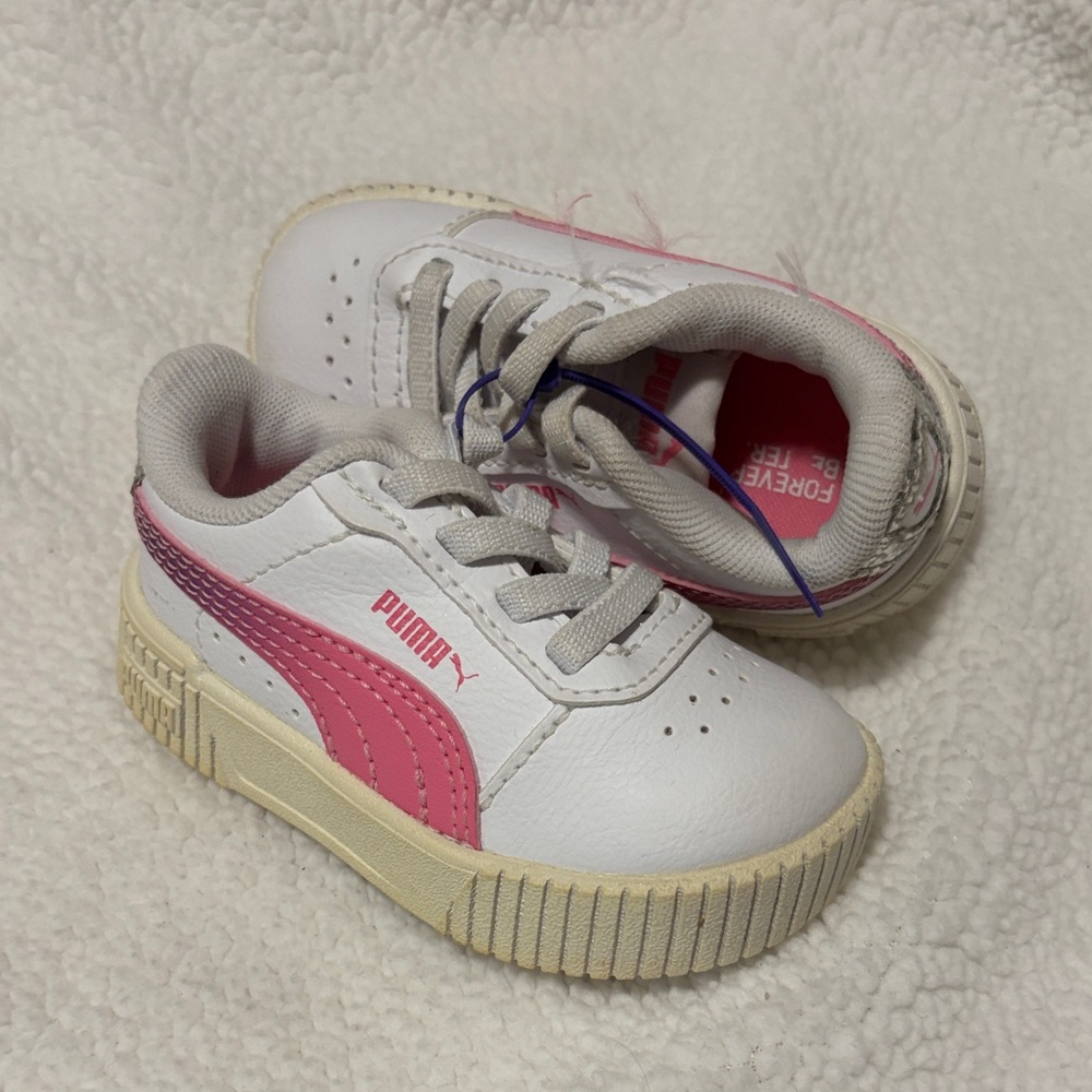 Puma Kids Sneakers in White and Pink
